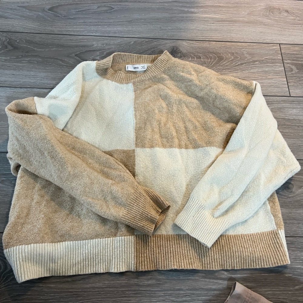 Mango Two-Tone Crewneck Sweater in Cream and Tan